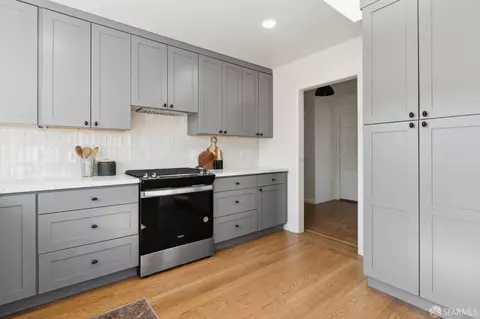 Kitchen - 159 Clearfield Dr, San Francisco, CA 94132 photo 3 of 5
