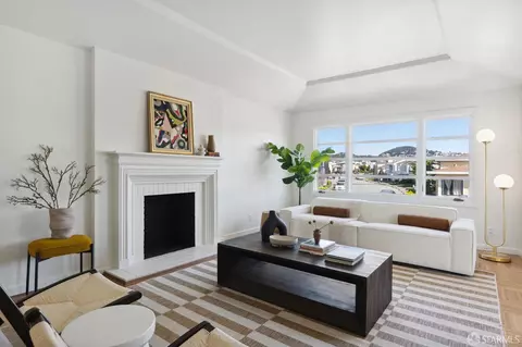 Living - 159 Clearfield Dr, San Francisco, CA 94132 photo 3 of 14