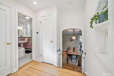 Entry Way - 2675 16th Ave, San Francisco, CA 94116 photo 1 of 3