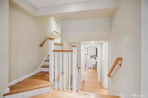 Entry Way - 2675 16th Ave, San Francisco, CA 94116 photo 3 of 3