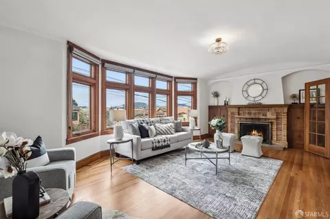Living - 459 40th Ave, San Francisco, CA 94121 photo 1 of 9
