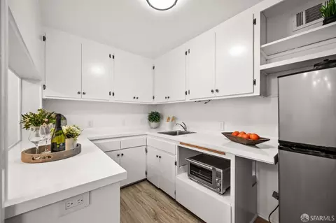 Kitchen - 733 Myra Way, San Francisco, CA 94127 photo 4 of 5