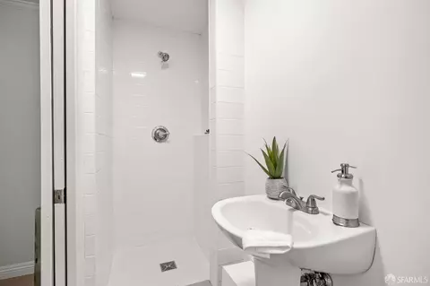 Bath - 733 Myra Way, San Francisco, CA 94127 photo 1 of 3
