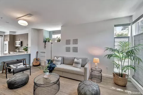 573 Donahue St, San Francisco, CA 94124