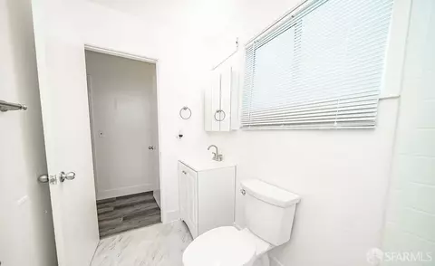 Bath - 1631 Julia St, Berkeley, CA 94703 photo 2 of 2