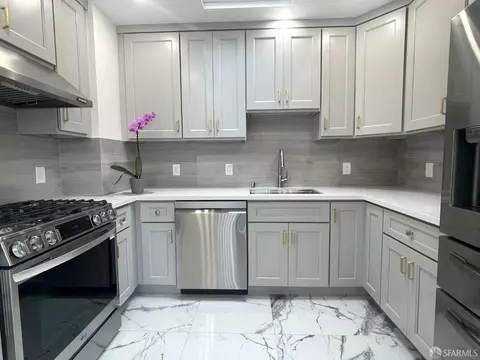 71 Britton St, San Francisco, CA 94134 photo 4