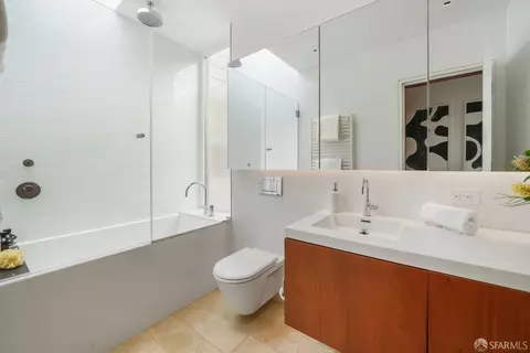 Bath - 3962 19th St, San Francisco, CA 94114 photo 1 of 2