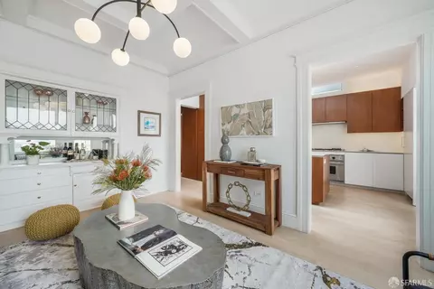 Living - 3962 19th St, San Francisco, CA 94114 photo 3 of 4