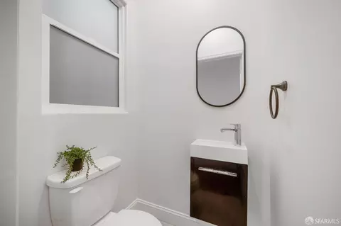 Bath - 253 14th St, San Francisco, CA 94103 photo 2 of 3