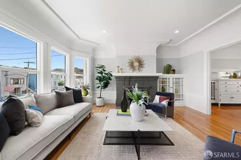 Living - 849 39th Ave, San Francisco, CA 94121 photo 2 of 6