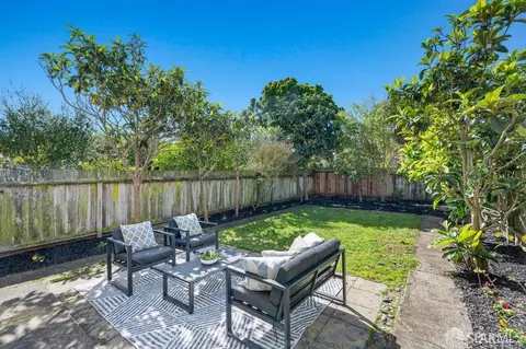 Exterior - 849 39th Ave, San Francisco, CA 94121 photo 2 of 14