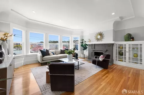 Living - 849 39th Ave, San Francisco, CA 94121 photo 3 of 6