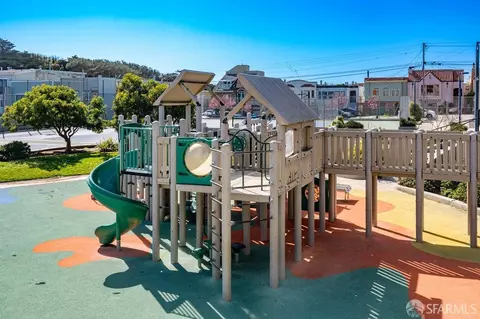 View/Area - 849 39th Ave, San Francisco, CA 94121 photo 4 of 28