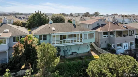 340 Crestlake Dr, San Francisco, CA 94132