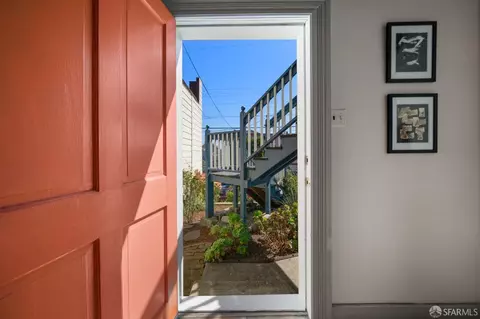 Entry Way - 224 Bennington St, San Francisco, CA 94110 photo 7 of 7