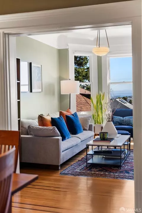 Living - 224 Bennington St, San Francisco, CA 94110 photo 5 of 5