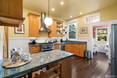 Kitchen - 224 Bennington St, San Francisco, CA 94110 photo 1 of 9