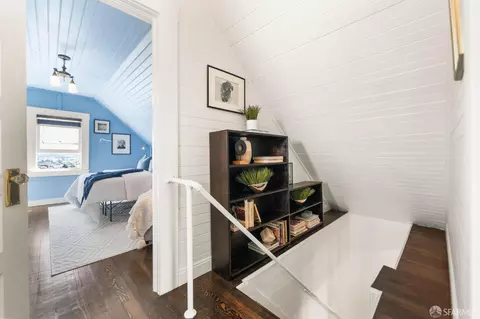 Entry Way - 224 Bennington St, San Francisco, CA 94110 photo 5 of 7