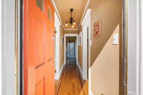 Entry Way - 224 Bennington St, San Francisco, CA 94110 photo 1 of 7