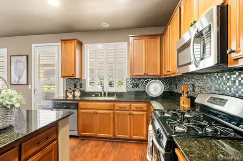 Kitchen - 2111 Chicory Dr, Oakley, CA 94561 photo 3 of 5