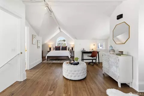 Bedroom - 111 Cuvier St, San Francisco, CA 94112 photo 1 of 12