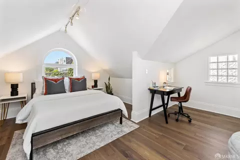 Bedroom - 111 Cuvier St, San Francisco, CA 94112 photo 3 of 12