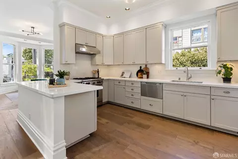 Kitchen - 111 Cuvier St, San Francisco, CA 94112 photo 2 of 7