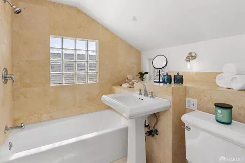 Bath - 111 Cuvier St, San Francisco, CA 94112 photo 3 of 5