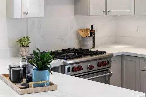 Kitchen - 111 Cuvier St, San Francisco, CA 94112 photo 4 of 7