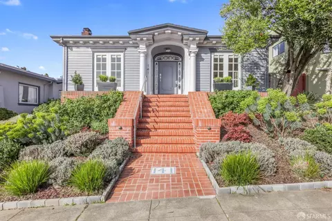 141 Westwood Dr, San Francisco, CA 94112