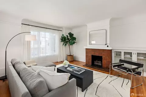 Living - 707 27th Ave, San Francisco, CA 94121 photo 1 of 4