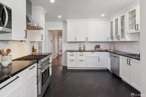 Kitchen - 256 Cotter St, San Francisco, CA 94112 photo 2 of 9