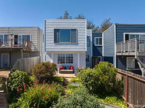 Exterior - 185 Burnside Ave, San Francisco, CA 94131 photo 4 of 4