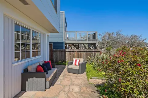 Exterior - 185 Burnside Ave, San Francisco, CA 94131 photo 3 of 4