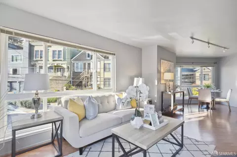 93 Saturn St, San Francisco, CA 94114