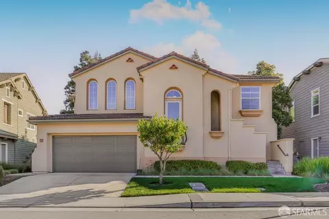 136 Elderberry Ln, Brisbane, CA 94005