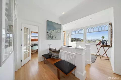 Entry Way - 3782 21st St, San Francisco, CA 94114 photo 7 of 10