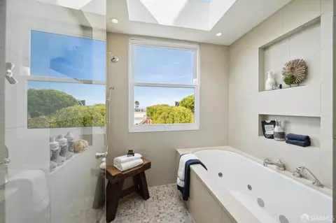 Bath - 3782 21st St, San Francisco, CA 94114 photo 5 of 7