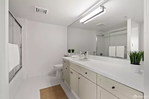 Bath - 1483 Sutter St #522, San Francisco, CA 94109 photo 1 of 1