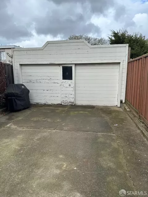 37 Pope St, San Francisco, CA 94112 photo 4