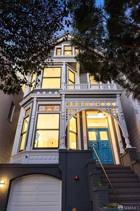704 Ashbury St, San Francisco, CA 94117