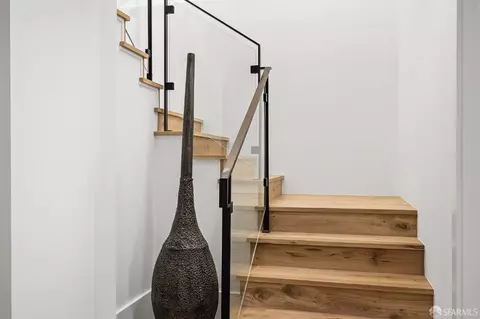 Entry Way - 1609 Castro St, San Francisco, CA 94114 photo 3 of 3