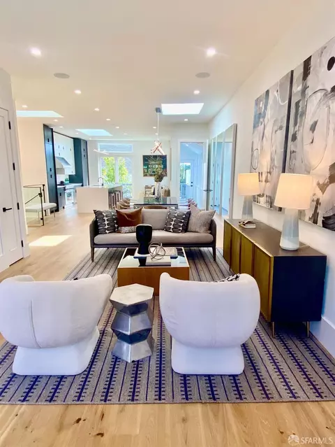 Living - 1609 Castro St, San Francisco, CA 94114 photo 3 of 5