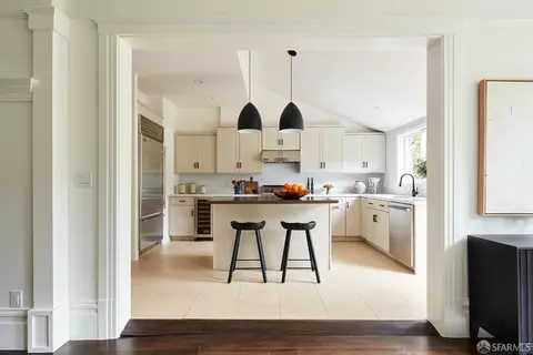 Kitchen - 573 Diamond St, San Francisco, CA 94114 photo 1 of 2