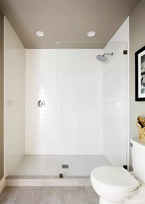 Bath - 573 Diamond St, San Francisco, CA 94114 photo 4 of 4