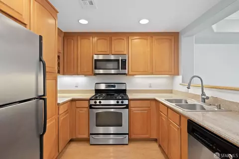 2230 Gellert Blvd #3203, South San Francisco, CA 94080
