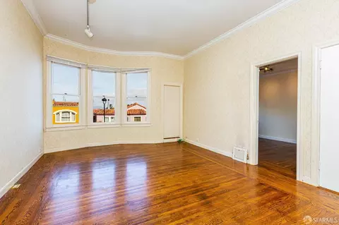 Living - 239 Romain St, San Francisco, CA 94131 photo 2 of 3