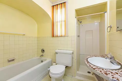 Bath - 239 Romain St, San Francisco, CA 94131 photo 1 of 1