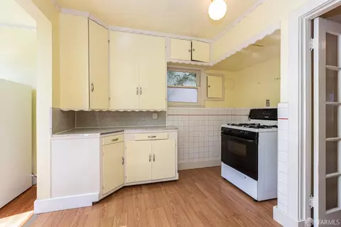 Kitchen - 239 Romain St, San Francisco, CA 94131 photo 3 of 5