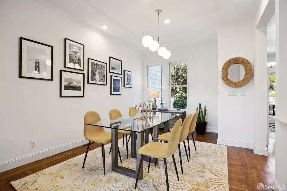 Dining - 546 Elizabeth St, San Francisco, CA 94114 photo 2 of 3